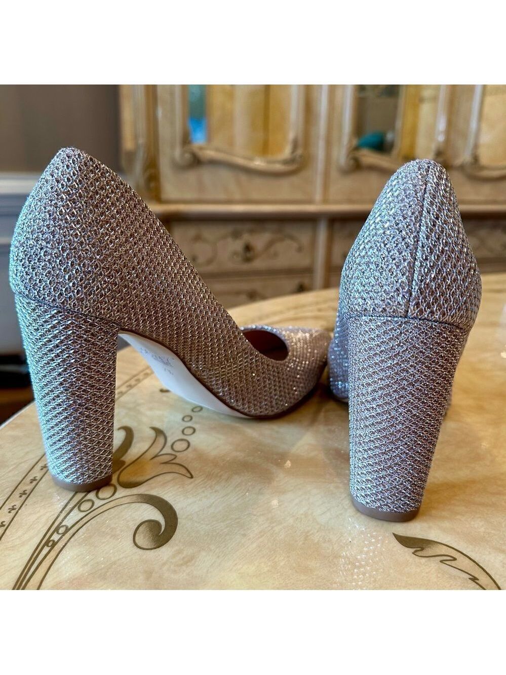 Badgley Mischka rose gold beige heels - Picture 12 of 16